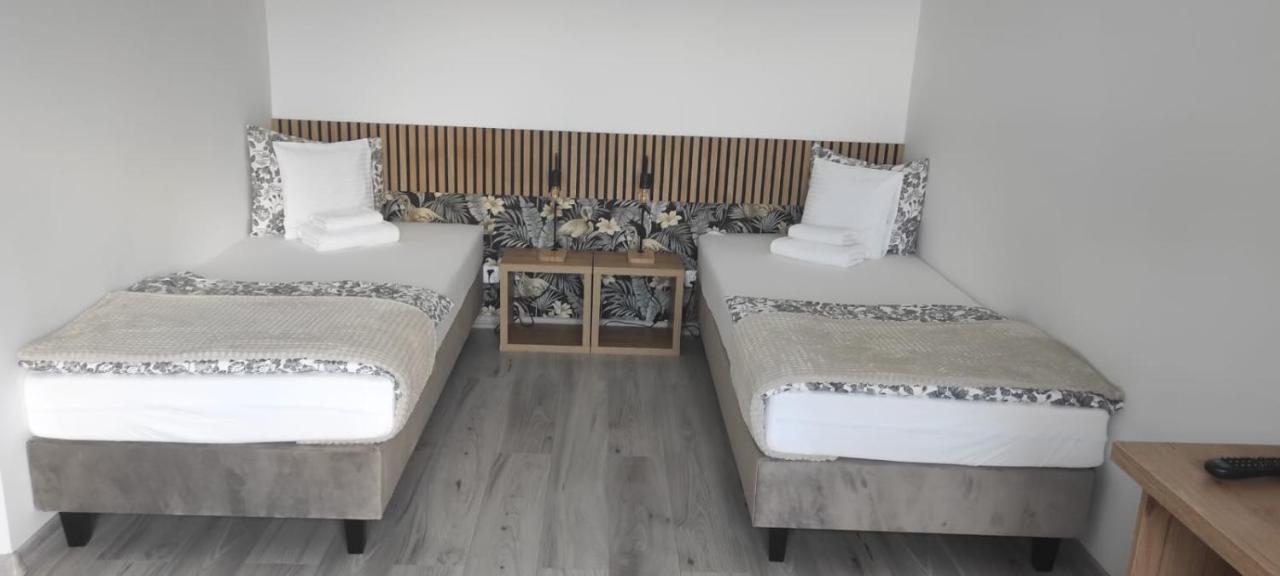 Spij W Kudowie Apartament I Pokoje Goscinne Kudowa-Zdrój Exteriör bild