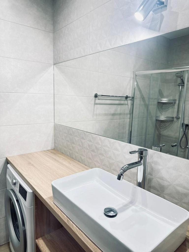Spij W Kudowie Apartament I Pokoje Goscinne Kudowa-Zdrój Exteriör bild
