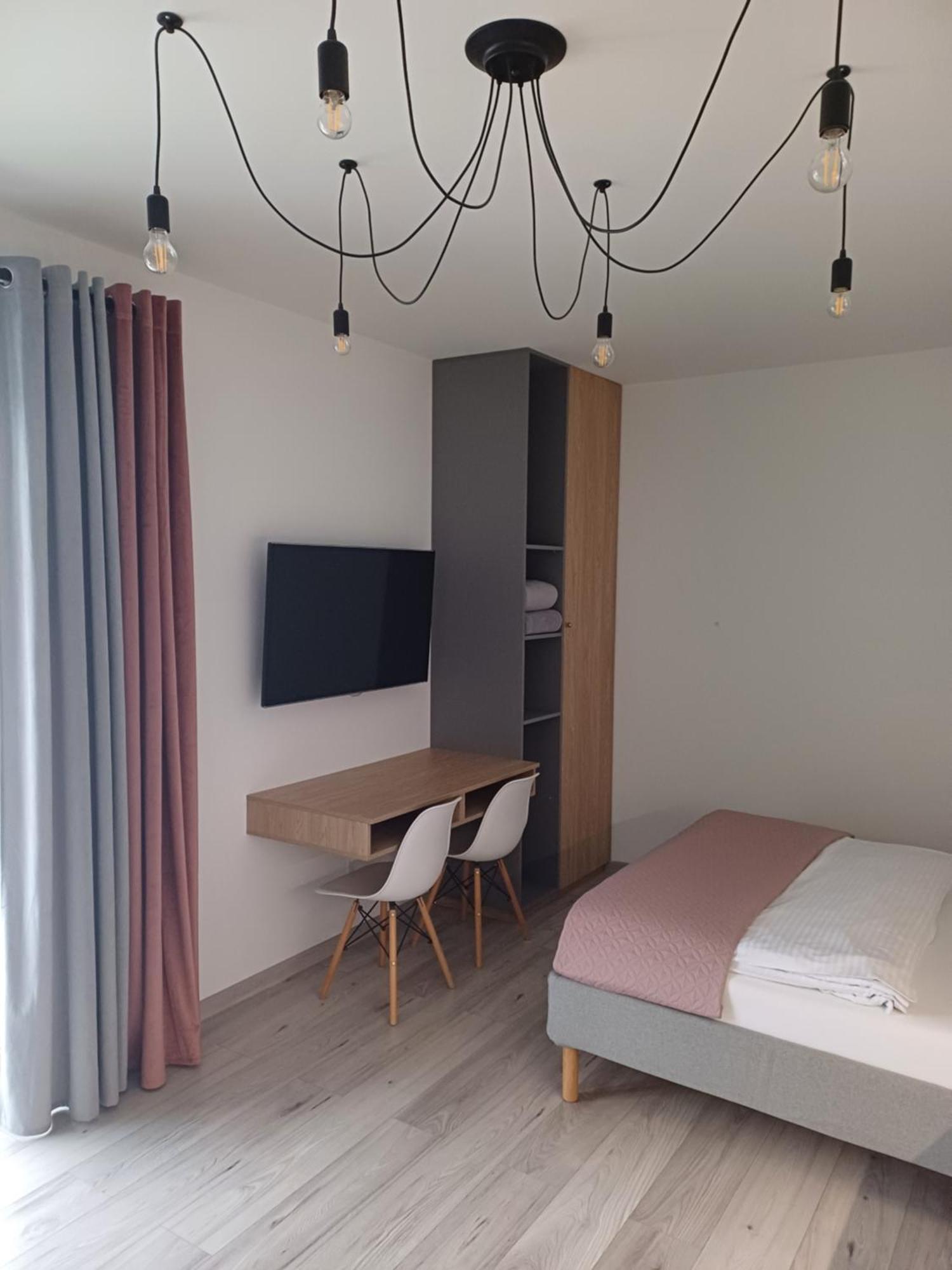 Spij W Kudowie Apartament I Pokoje Goscinne Kudowa-Zdrój Exteriör bild